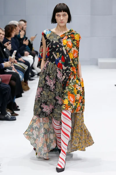 Look 30